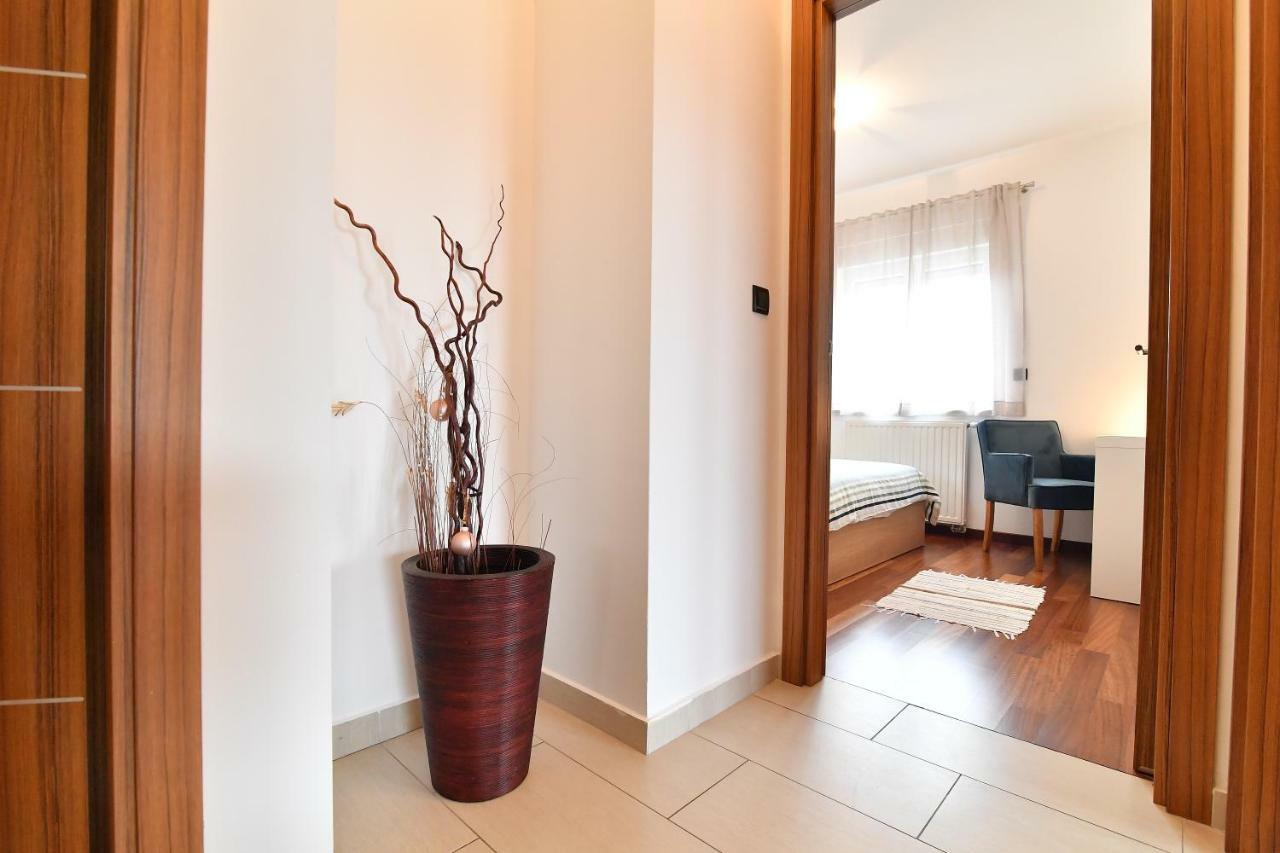 City Penthouse Vita Пула Экстерьер фото