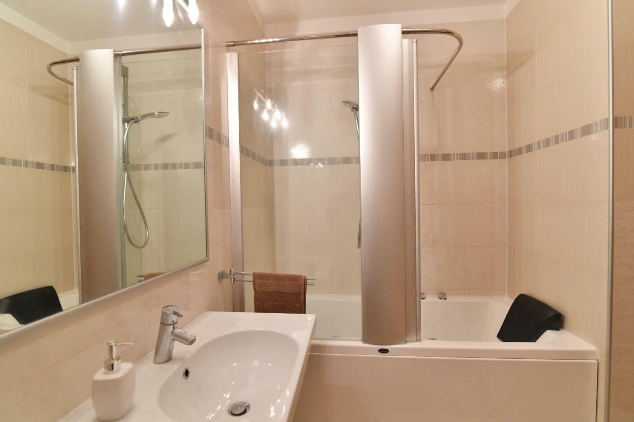 City Penthouse Vita Пула Экстерьер фото